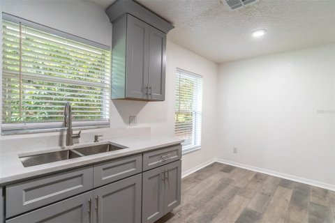 House in DeLand, Florida 2 bedrooms, 78.04 sq.m. № 2231388 - photo 15