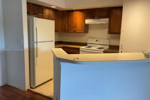 Купить кондоминиум в Маргит, Флорида 1 спальня, 66.15м2, № 2007040 - фото 16