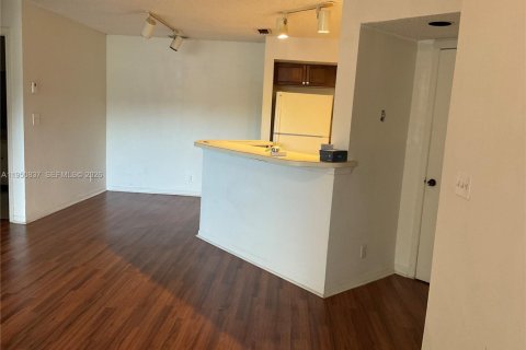 Купить кондоминиум в Маргит, Флорида 1 спальня, 66.15м2, № 2007040 - фото 18