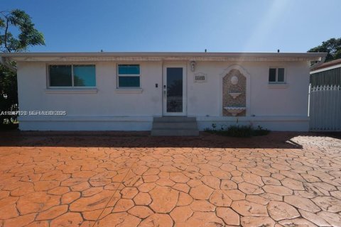Casa en Hialeah, Florida 4 dormitorios, 163.88 m2 № 2046513