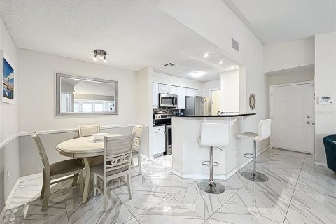 Condo in Altamonte Springs, Florida, 2 bedrooms  № 1651036 - photo 4