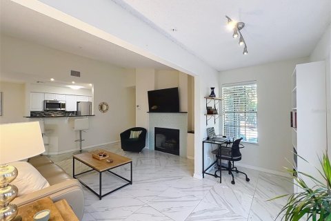 Condo in Altamonte Springs, Florida, 2 bedrooms  № 1651036 - photo 21