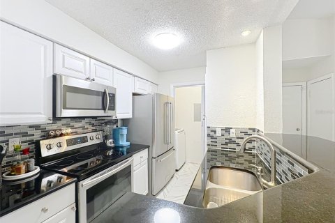Condo in Altamonte Springs, Florida, 2 bedrooms  № 1651036 - photo 5