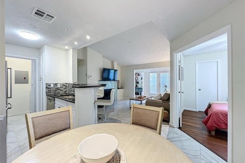 Condo in Altamonte Springs, Florida, 2 bedrooms  № 1651036 - photo 18
