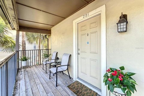 Condo in Altamonte Springs, Florida, 2 bedrooms  № 1651036 - photo 1