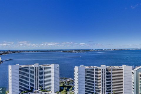 Condominio en venta en Sarasota, Florida, 3 dormitorios, 405.05 m2 № 1666896 - foto 3