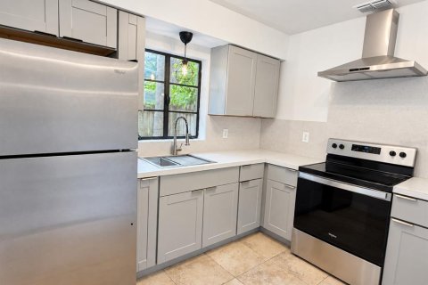 Appartement à louer à Orlando, Floride: 2 chambres, 98.1 m2 № 2411437 - photo 8