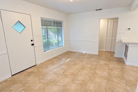 Appartement à louer à Orlando, Floride: 2 chambres, 98.1 m2 № 2411437 - photo 21