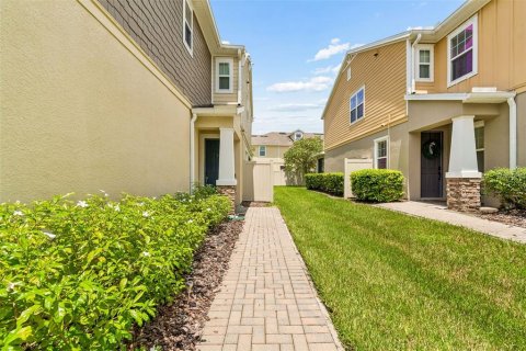Townhouse in Lutz, Florida 4 bedrooms, 194.91 sq.m. № 2299785 - photo 5