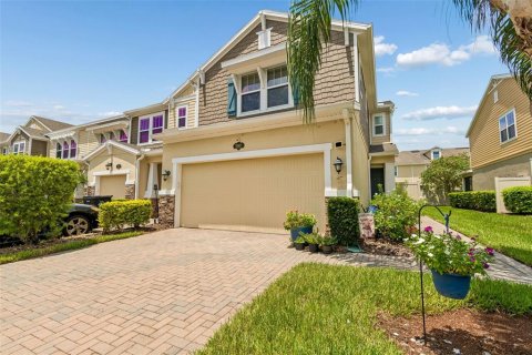 Townhouse in Lutz, Florida 4 bedrooms, 194.91 sq.m. № 2299785 - photo 3