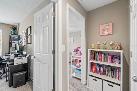Townhouse in Lutz, Florida 4 bedrooms, 194.91 sq.m. № 2299785 - photo 27