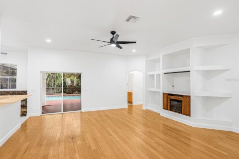 Купить виллу или дом в Киссимми, Флорида 9 комнат, 219.16м2, № 2212314 - фото 8
