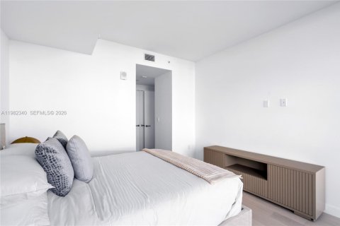 Copropriété à vendre à Bay Harbor Islands, Floride: 2 chambres, 172.89 m2 № 2046777 - photo 28