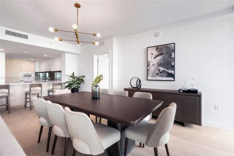 Copropriété à vendre à Bay Harbor Islands, Floride: 2 chambres, 172.89 m2 № 2046777 - photo 12