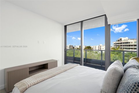 Copropriété à vendre à Bay Harbor Islands, Floride: 2 chambres, 172.89 m2 № 2046777 - photo 27