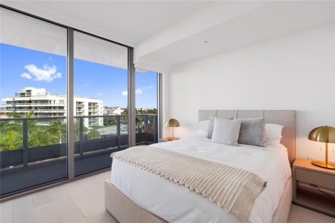 Copropriété à vendre à Bay Harbor Islands, Floride: 2 chambres, 172.89 m2 № 2046777 - photo 25