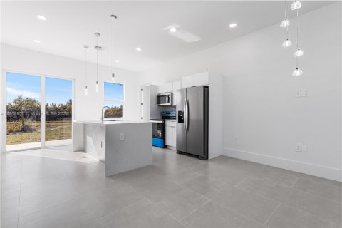 Casa en venta en Lehigh Acres, Florida, 3 dormitorios, 97.55 m2 № 1896929 - foto 11