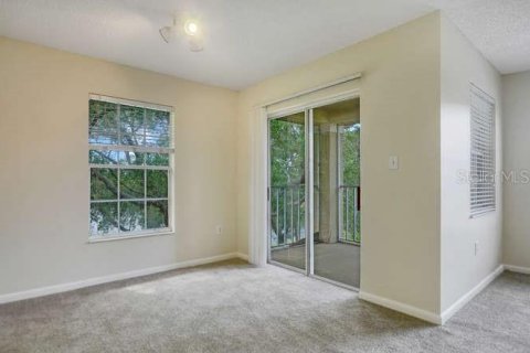 Condo in Palm Harbor, Florida, 2 bedrooms № 2233746 - photo 6