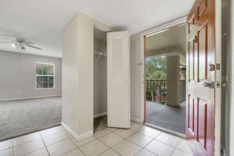 Condo in Palm Harbor, Florida, 2 bedrooms № 2233746 - photo 2