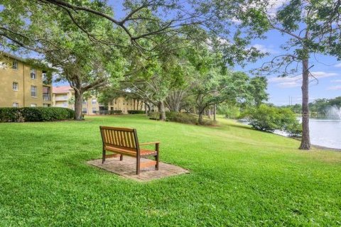 Condo in Palm Harbor, Florida, 2 bedrooms № 2233746 - photo 26