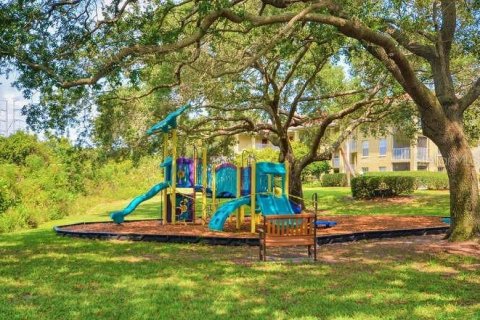 Condo in Palm Harbor, Florida, 2 bedrooms № 2233746 - photo 22