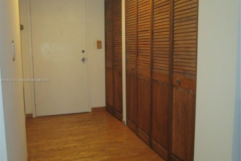 Copropriété à vendre à Sunny Isles Beach, Floride: 55.28 m2 № 1834492 - photo 4