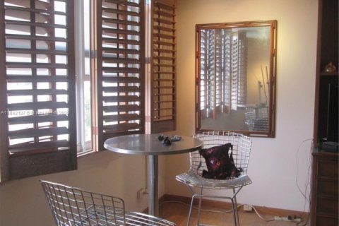 Copropriété à vendre à Sunny Isles Beach, Floride: 55.28 m2 № 1834492 - photo 6