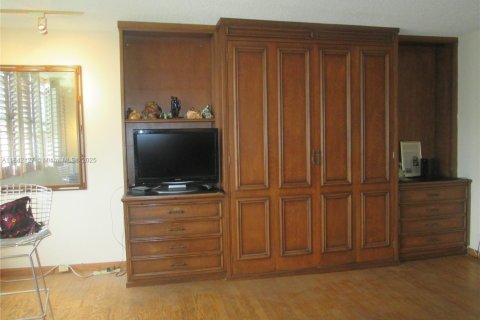 Copropriété à vendre à Sunny Isles Beach, Floride: 55.28 m2 № 1834492 - photo 20