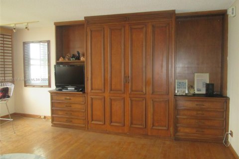Copropriété à vendre à Sunny Isles Beach, Floride: 55.28 m2 № 1834492 - photo 3