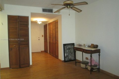 Copropriété à vendre à Sunny Isles Beach, Floride: 55.28 m2 № 1834492 - photo 7