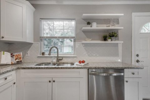 Casa en alquiler en Tampa, Florida, 3 dormitorios, 119.66 m2 № 1848117 - foto 11
