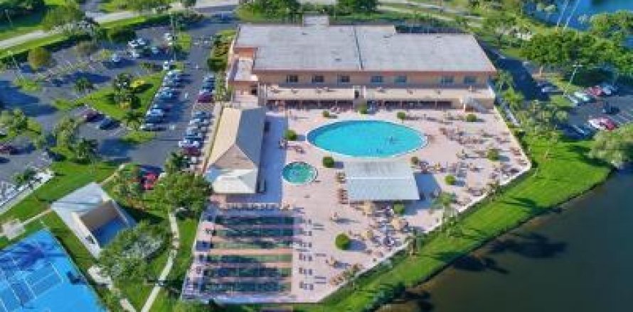 Condominio en Delray Beach, Florida, 2 dormitorios  № 1104622