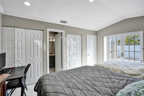 Купить таунхаус в Майами, Флорида 2 спальни, 93.83м2, № 2050805 - фото 16