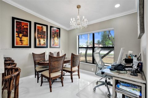 Купить таунхаус в Майами, Флорида 2 спальни, 93.83м2, № 2050805 - фото 23