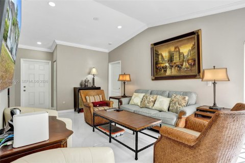 Купить таунхаус в Майами, Флорида 2 спальни, 93.83м2, № 2050805 - фото 8