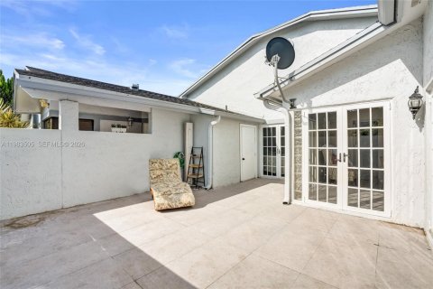 Купить таунхаус в Майами, Флорида 2 спальни, 93.83м2, № 2050805 - фото 20