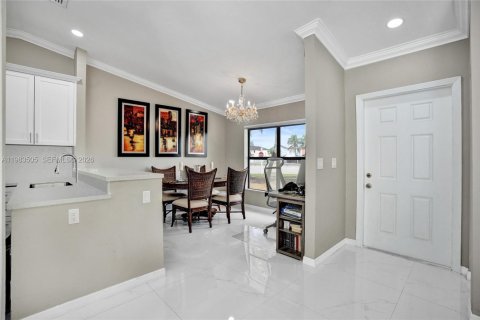 Купить таунхаус в Майами, Флорида 2 спальни, 93.83м2, № 2050805 - фото 22