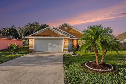 Casa en venta en Palm Bay, Florida, 3 dormitorios, 167.97 m2 № 2386716 - foto 2