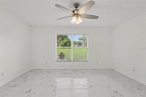 Casa en venta en Palm Bay, Florida, 3 dormitorios, 167.97 m2 № 2386716 - foto 18