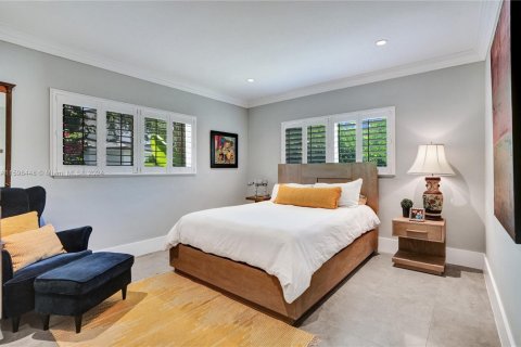 House in Coral Gables, Florida 5 bedrooms, 320.05 sq.m. № 1695636 - photo 19