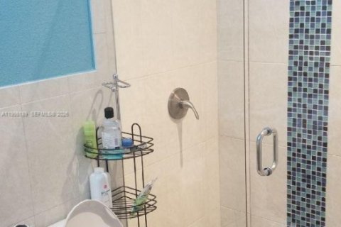 Купить коммерческую недвижимость в Хайалиа, Флорида № 2067798 - фото 6