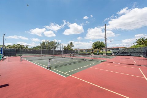 Copropriété à vendre à Pembroke Pines, Floride: 1 chambre, 83.61 m2 № 1934723 - photo 30