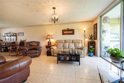 Copropriété à vendre à Pembroke Pines, Floride: 1 chambre, 83.61 m2 № 1934723 - photo 19