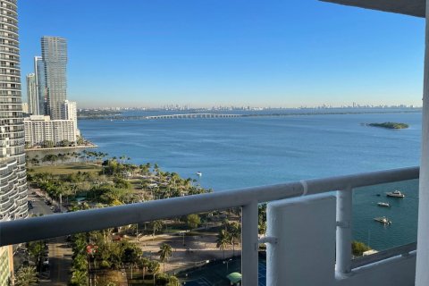 Condominio en alquiler en Miami, Florida, 3 dormitorios, 148.83 m2 № 1922568 - foto 19