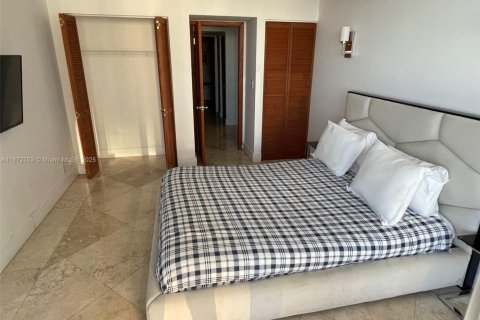 Condominio en alquiler en Miami, Florida, 3 dormitorios, 148.83 m2 № 1922568 - foto 20