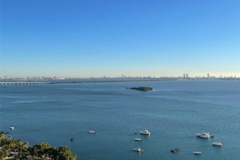 Condominio en alquiler en Miami, Florida, 3 dormitorios, 148.83 m2 № 1922568 - foto 5