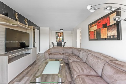 Copropriété à vendre à Miami, Floride: 1 chambre, 55.74 m2 № 1783707 - photo 4