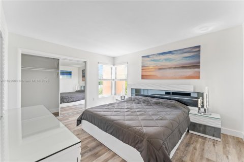 Copropriété à vendre à Miami, Floride: 1 chambre, 55.74 m2 № 1783707 - photo 8