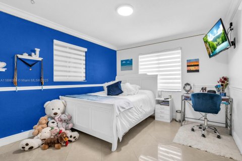Villa ou maison à vendre à Miami, Floride: 4 chambres, 189.99 m2 № 1951316 - photo 29