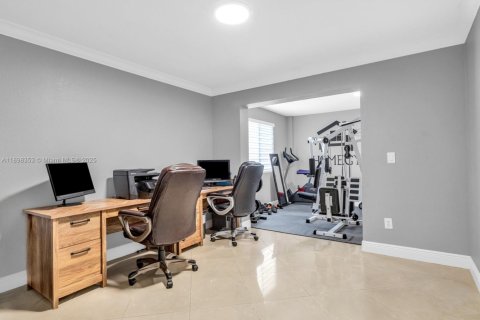 Villa ou maison à vendre à Miami, Floride: 4 chambres, 189.99 m2 № 1951316 - photo 30